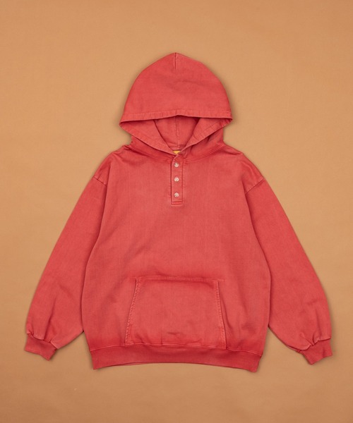Zooodle(ズードル)の「Pigment henry hoodie - ピグメントヘンリーフーディー -(パーカー・メンズ・レッド/ネイビー・LARGE/MEDIUM)」の4枚目の写真