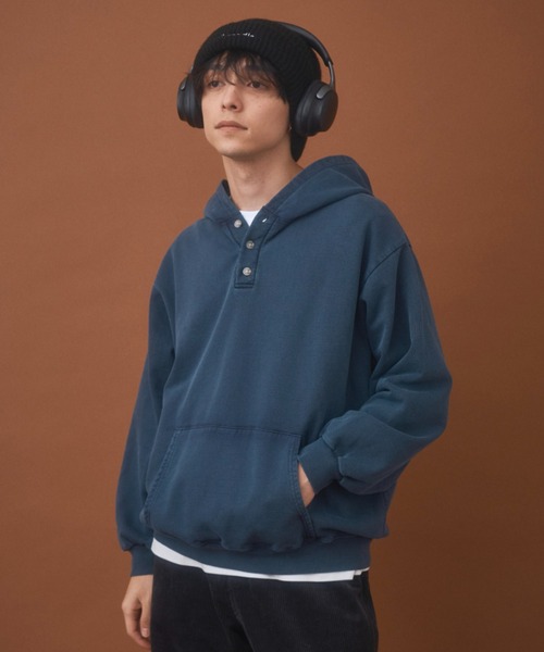 Zooodle(ズードル)の「Pigment henry hoodie - ピグメントヘンリーフーディー -(パーカー・メンズ・レッド/ネイビー・LARGE/MEDIUM)」の14枚目の写真