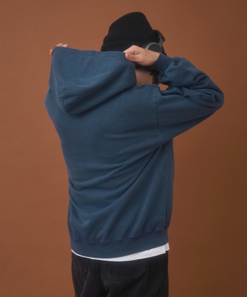 Zooodle(ズードル)の「Pigment henry hoodie - ピグメントヘンリーフーディー -(パーカー・メンズ・レッド/ネイビー・LARGE/MEDIUM)」の17枚目の写真