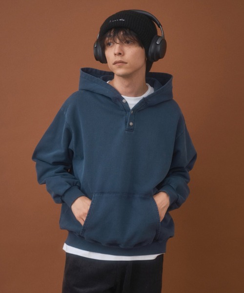 Zooodle(ズードル)の「Pigment henry hoodie - ピグメントヘンリーフーディー -(パーカー・メンズ・レッド/ネイビー・LARGE/MEDIUM)」の8枚目の写真