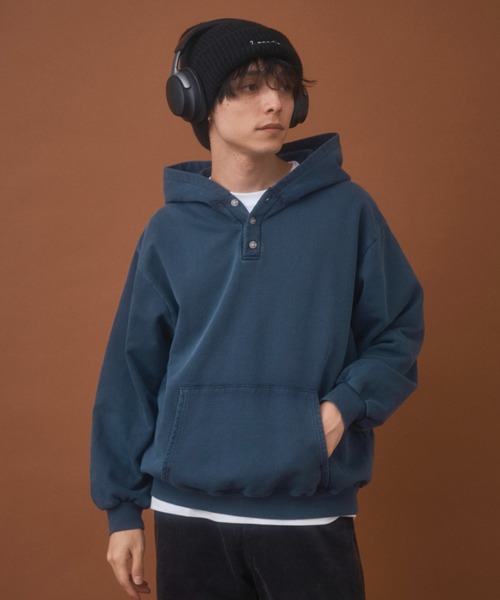 Zooodle(ズードル)の「Pigment henry hoodie - ピグメントヘンリーフーディー -(パーカー・メンズ・レッド/ネイビー・LARGE/MEDIUM)」の10枚目の写真