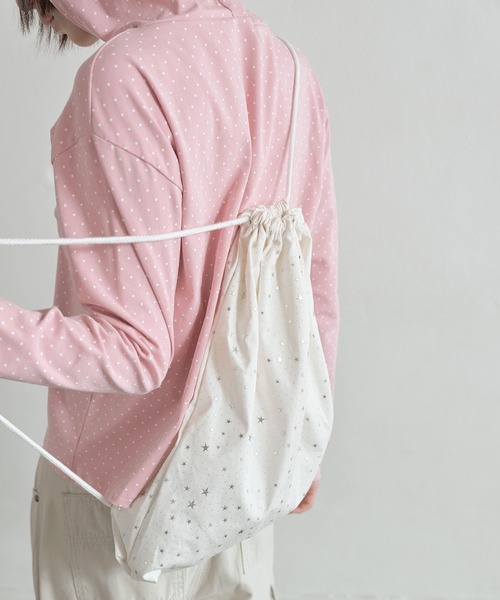 UNE MANSION（ユヌマンション）の「ユニークキラキラスターパターンナップザック（ショルダーバッグ・レディース・ブラック/ホワイト/ピンク・ONESIZE）」の9枚目の写真