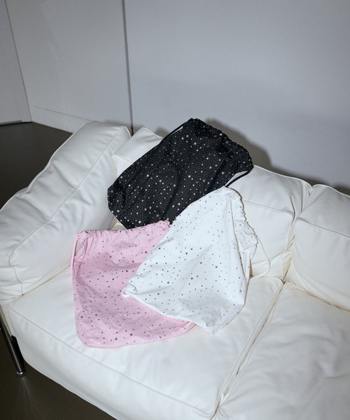 UNE MANSION（ユヌマンション）の「ユニークキラキラスターパターンナップザック（ショルダーバッグ・レディース・ブラック/ホワイト/ピンク・ONESIZE）」の8枚目の写真