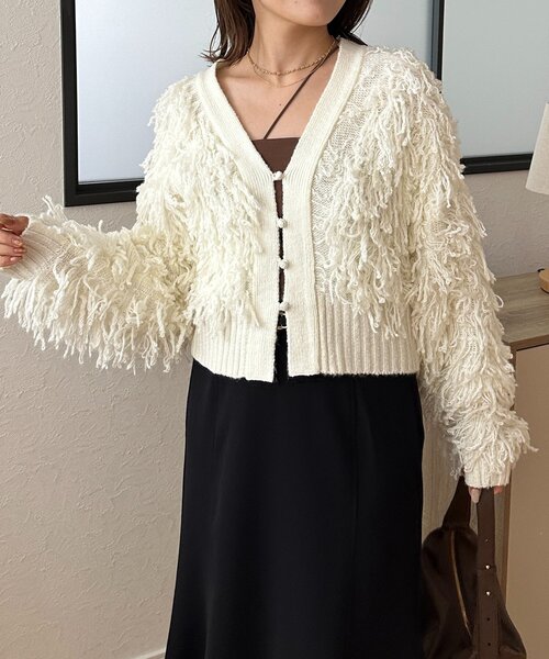 Thevon(ゼボン)の「ループフリンジショートカーディガン(カーディガン/ボレロ・レディース・アイボリー/グレイッシュベージュ/チャコールグレー・FREE)」の5枚目の写真