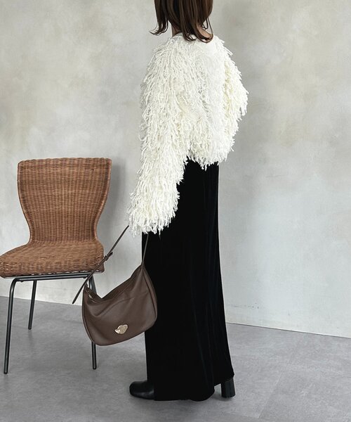 Thevon(ゼボン)の「ループフリンジショートカーディガン(カーディガン/ボレロ・レディース・アイボリー/グレイッシュベージュ/チャコールグレー・FREE)」の11枚目の写真