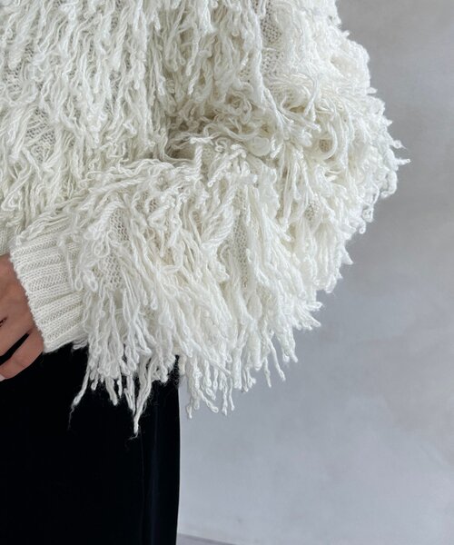 Thevon(ゼボン)の「ループフリンジショートカーディガン(カーディガン/ボレロ・レディース・アイボリー/グレイッシュベージュ/チャコールグレー・FREE)」の15枚目の写真