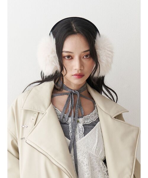 jouetie（ジュエティ）の「ファーイヤーマフ（イヤーマフ・レディース・オフホワイト/ブラック/ベージュ・FREE）」の4枚目の写真