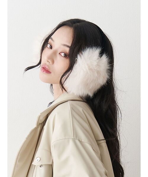 jouetie（ジュエティ）の「ファーイヤーマフ（イヤーマフ・レディース・オフホワイト/ブラック/ベージュ・FREE）」の17枚目の写真