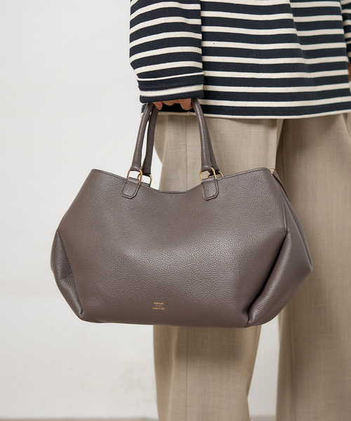 IENA（イエナ）の「Manuel MILANO/マニュエルミラノ フォルムレザーMIDI BAG バッグ 6367（トートバッグ・レディース・ブラック/ブラウン・FREE）」の4枚目の写真