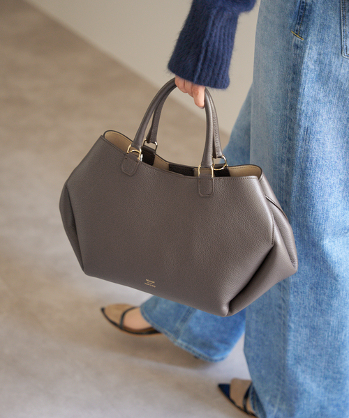 IENA（イエナ）の「Manuel MILANO/マニュエルミラノ フォルムレザーMIDI BAG バッグ 6367（トートバッグ・レディース・ブラック/ブラウン・FREE）」の7枚目の写真