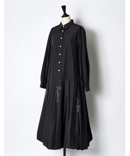 RUMCHE(ラムシェ)の「Stitch Balloon Dress / ステッチバルーンドレス(ワンピース・レディース・ブラック/サックスブルー/ホワイト・FREE)」の14枚目の写真