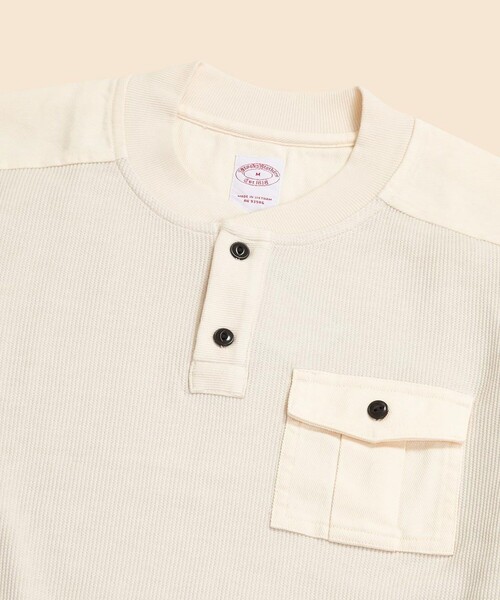 BROOKS BROTHERS（ブルックスブラザーズ）の「コットンブレンド　サーマル　ヘンリーネックシャツ（Tシャツ/カットソー・メンズ・アイボリー/グリーン/ネイビー・LARGE/MEDIUM/SMALL/X-LARGE）」の4枚目の写真
