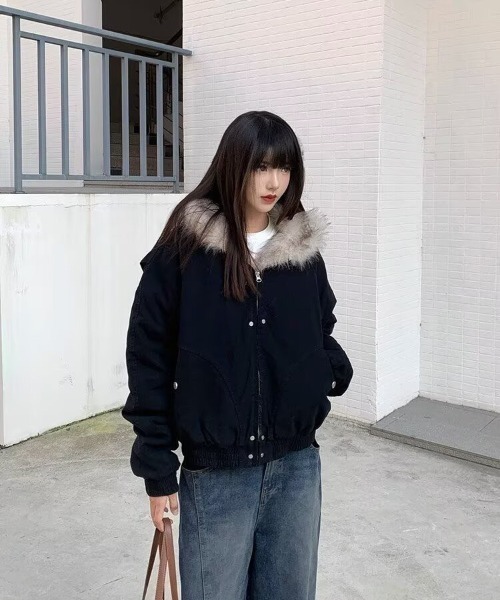 VIBGYOR(ヴィブジョー)の「【LAMPOON】フェイクファーフードブルゾン(ブルゾン・レディース・グレー/ブラック・X-LARGE/LARGE/MEDIUM/SMALL)」の5枚目の写真