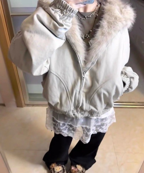 VIBGYOR(ヴィブジョー)の「【LAMPOON】フェイクファーフードブルゾン(ブルゾン・レディース・グレー/ブラック・X-LARGE/LARGE/MEDIUM/SMALL)」の8枚目の写真