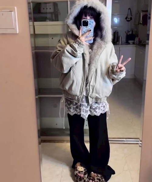 VIBGYOR(ヴィブジョー)の「【LAMPOON】フェイクファーフードブルゾン(ブルゾン・レディース・グレー/ブラック・X-LARGE/LARGE/MEDIUM/SMALL)」の10枚目の写真