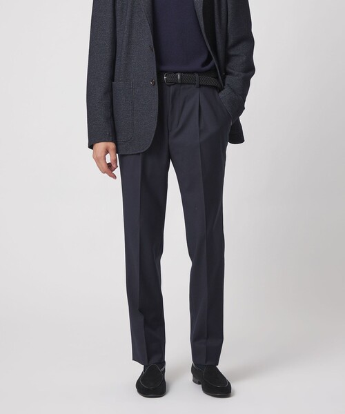 UNITED ARROWS（ユナイテッドアローズ）の「スリムテーパード サイドシャーリング 1プリーツ スラックス ストレッチ 防しわ（スラックス・メンズ・グレー系/ブラウン系/ネイビー・52/46/44/48/50）」の3枚目の写真