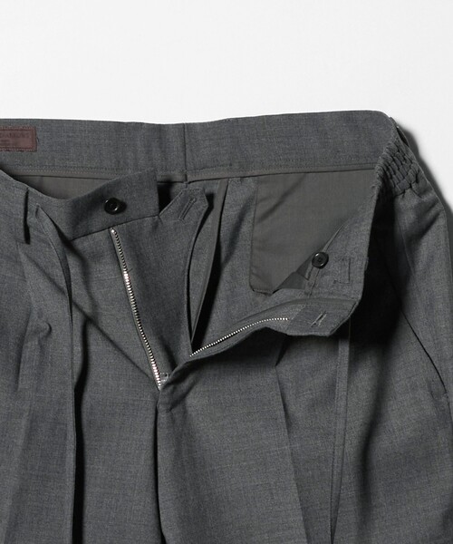 UNITED ARROWS（ユナイテッドアローズ）の「スリムテーパード サイドシャーリング 1プリーツ スラックス ストレッチ 防しわ（スラックス・メンズ・グレー系/ブラウン系/ネイビー・52/46/44/48/50）」の14枚目の写真