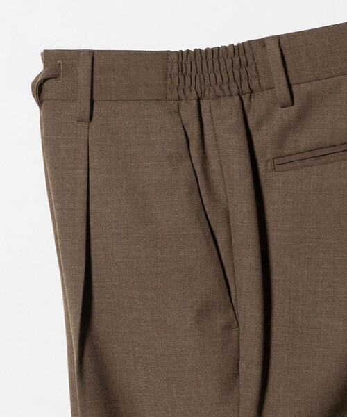UNITED ARROWS（ユナイテッドアローズ）の「スリムテーパード サイドシャーリング 1プリーツ スラックス ストレッチ 防しわ（スラックス・メンズ・グレー系/ブラウン系/ネイビー・52/46/44/48/50）」の19枚目の写真