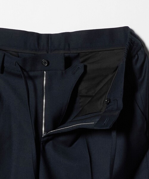 UNITED ARROWS(ユナイテッドアローズ)の「スリムテーパード サイドシャーリング 1プリーツ スラックス ストレッチ 防しわ(スラックス・メンズ・グレー系/ブラウン系/ネイビー・52/46/44/48/50)」の7枚目の写真