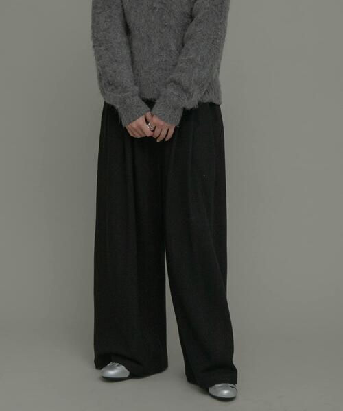 URBAN RESEARCH Sonny Label（アーバンリサーチサニーレーベル）の「カットタックイージーパンツ（その他パンツ・レディース・チャコールグレー/ブラック・38/36）」の4枚目の写真