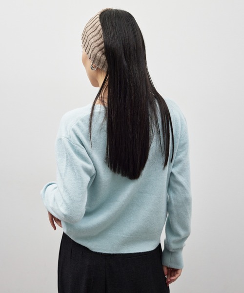 HANNE（アン）の「Vネックニットカーディガン（カーディガン/ボレロ・レディース・レッド/チャコールグレー/ブルー・FREE）」の17枚目の写真