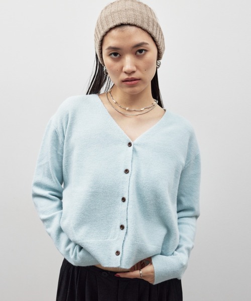 HANNE（アン）の「Vネックニットカーディガン（カーディガン/ボレロ・レディース・レッド/チャコールグレー/ブルー・FREE）」の13枚目の写真