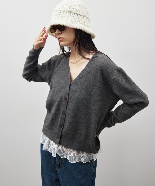 HANNE（アン）の「Vネックニットカーディガン（カーディガン/ボレロ・レディース・レッド/チャコールグレー/ブルー・FREE）」の22枚目の写真