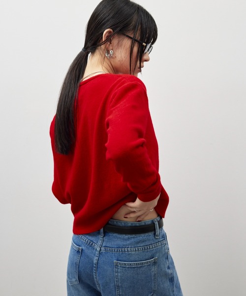 HANNE（アン）の「Vネックニットカーディガン（カーディガン/ボレロ・レディース・レッド/チャコールグレー/ブルー・FREE）」の11枚目の写真