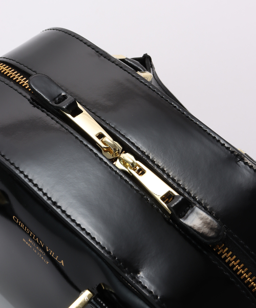 CHRISTIAN VILLA（クリスチャンヴィラ）の「CHRISTIAN VILLA /クリスチャン ヴィラ ガラスレザーバッグ（ショルダーバッグ・レディース・ブラック・FREE）」の2枚目の写真