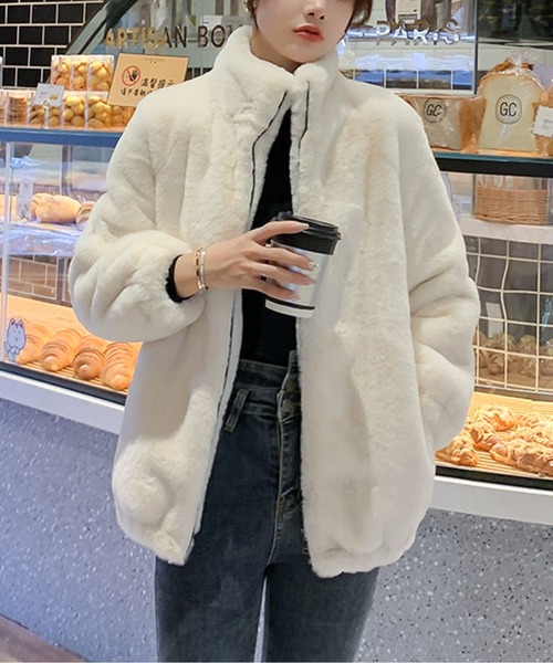 AMAJI(アマジ)の「エコファージップアップジャケット(ムートンコート・レディース・グレー/オフホワイト・MEDIUM/LARGE/X-LARGE)」の12枚目の写真
