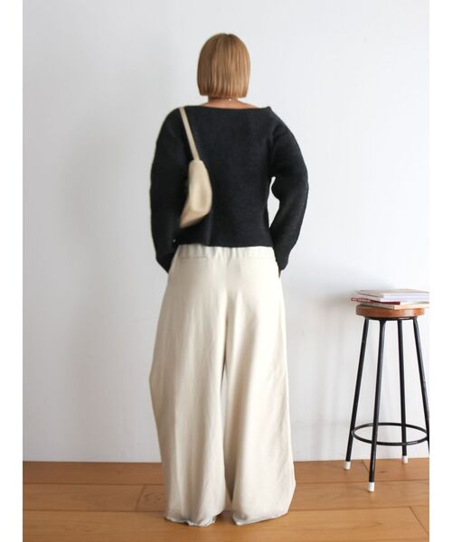 Ungrid（アングリッド）の「【WEB限定】オフショルデザインニット（ニット/セーター・レディース・ブラウン/チャコールグレー/オフホワイト・FREE）」の15枚目の写真