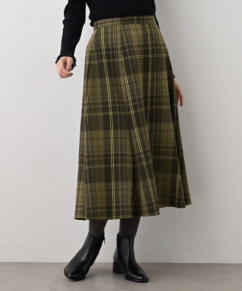 Dessin（デッサン）の「【洗える】チェック柄起毛フレアスカート（スカート・レディース・ブラック系2/カーキ系2/レッド系4・01/02/03/00）」の8枚目の写真