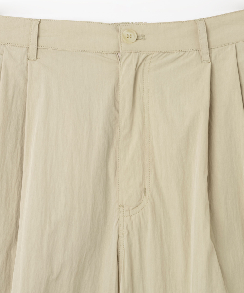 Millo Archive（ミロ アーカイブ）の「スリータックワイドチノパンツ[ベージュ]（その他パンツ・メンズ・その他・MEDIUM/LARGE）」の2枚目の写真