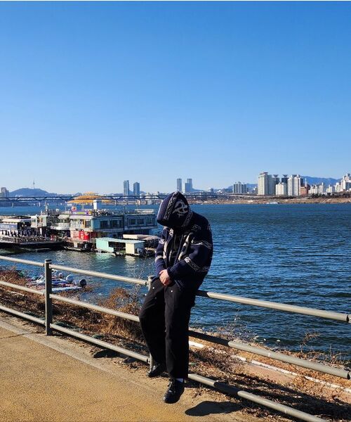 NOMANUAL(NOMANUAL)の「COWICHAN HOODED ZIP-UP - NAVY(ニット/セーター・レディース・その他・LARGE/X-LARGE/MEDIUM)」の15枚目の写真