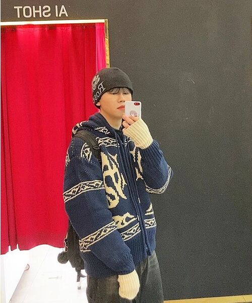 NOMANUAL(NOMANUAL)の「COWICHAN HOODED ZIP-UP - NAVY(ニット/セーター・レディース・その他・LARGE/X-LARGE/MEDIUM)」の17枚目の写真
