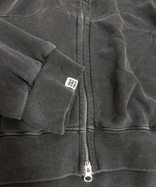 YACA（ヤーカ）の「Pigment Zip Parka/ピグメントジップパーカー【unisex item】（パーカー・レディース・チャコールグレー/ライトグレー・FREE）」の15枚目の写真
