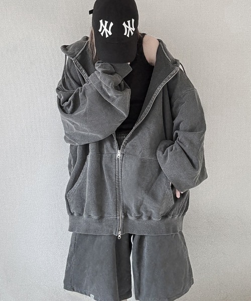 YACA（ヤーカ）の「Pigment Zip Parka/ピグメントジップパーカー【unisex item】（パーカー・レディース・チャコールグレー/ライトグレー・FREE）」の5枚目の写真
