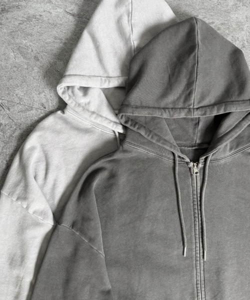 YACA(ヤーカ)の「Pigment Zip Parka/ピグメントジップパーカー【unisex item】(パーカー・レディース・チャコールグレー/ライトグレー・FREE)」の14枚目の写真