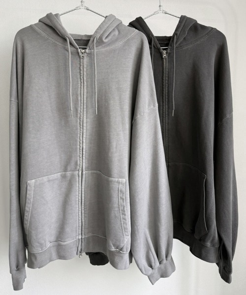 YACA(ヤーカ)の「Pigment Zip Parka/ピグメントジップパーカー【unisex item】(パーカー・レディース・チャコールグレー/ライトグレー・FREE)」の16枚目の写真