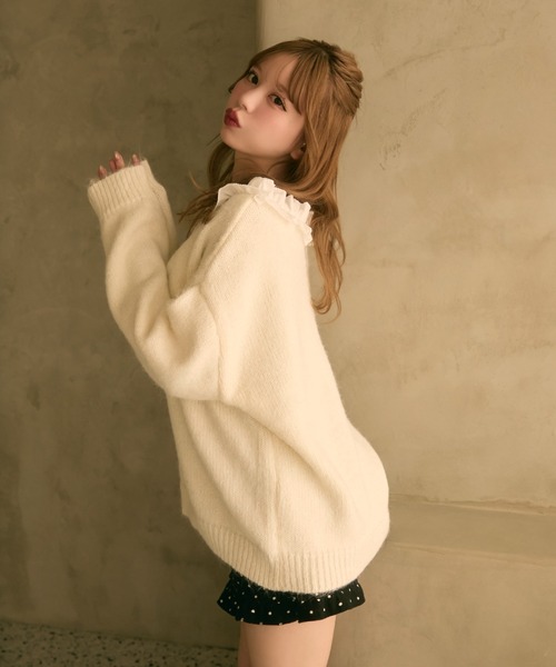 TITTY&CO.（ティティーアンドコー）の「フリル襟付きラメ刺繍ニット（ニット/セーター・レディース・ネイビー/アイボリー/グレー・FREE）」の21枚目の写真