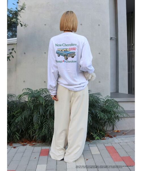 Ungrid（アングリッド）の「JeepロゴロングスリーブTee（Tシャツ/カットソー・レディース・ブラウン/ライトグレー/オフホワイト・FREE）」の7枚目の写真