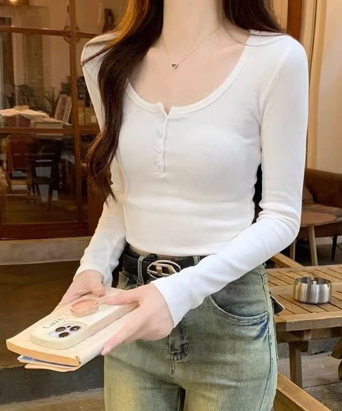 Teem Store(チームストア)の「【裏「微」起毛】【5色展開】【S~Lサイズ選べる】あったかいコンパクト ヘンリーネックロンT(Tシャツ/カットソー・レディース・ホワイト/ブラウン/レッド/ブラック/グレー・S/M/L)」の20枚目の写真