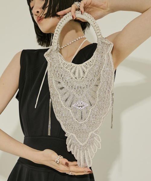 tanakadaisuke(タナカダイスケ)の「【tanakadaisuke/タナカダイスケ】scale braid embroidery bag/スケール ブレイドエンブロイダリーバッグ(ハンドバッグ・レディース・シルバー・FREE)」の1枚目の写真