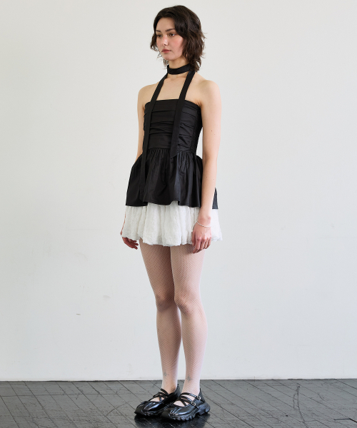 ARI（アリ）の「NOVA SMOCKED SCARF TUBE TOP / BLACK（シャツ/ブラウス・レディース・ブラック・FREE）」の3枚目の写真