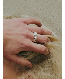 DENU（デヌ）の「Twist band ring（リング）」