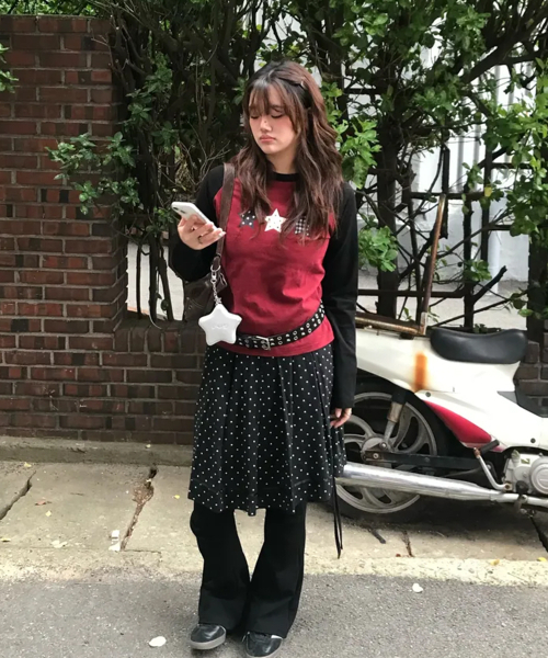 AWESOME STUDIO(オーサムスタジオ)の「スタラグランスリーブTシャツワイン(Tシャツ/カットソー・レディース・バーガンディー・FREE)」の1枚目の写真