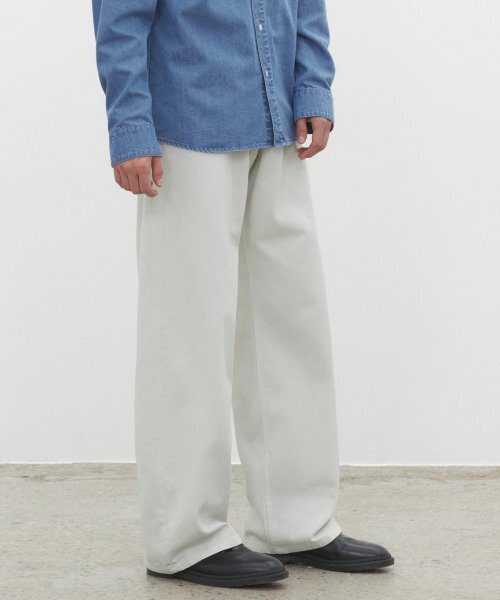 DECET（デケト）の「Mid Rise Wide Jeans DCPT027LightGray（デニムパンツ・レディース・その他・26/30/28）」の7枚目の写真