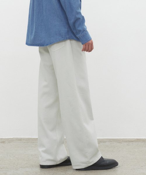 DECET（デケト）の「Mid Rise Wide Jeans DCPT027LightGray（デニムパンツ・レディース・その他・26/30/28）」の8枚目の写真