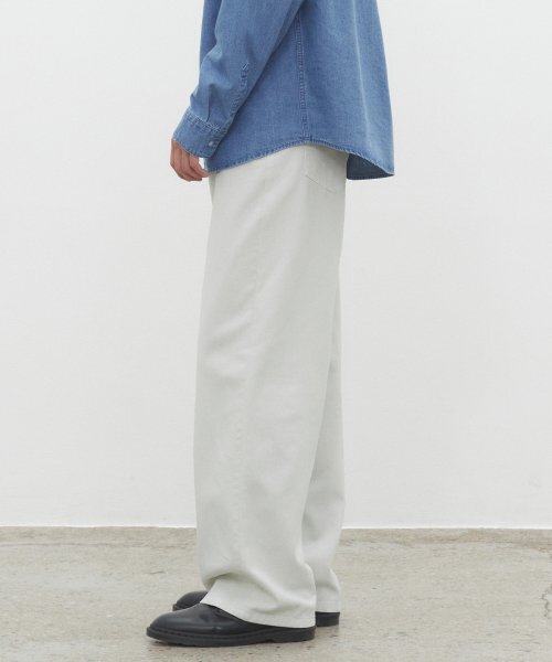 DECET（デケト）の「Mid Rise Wide Jeans DCPT027LightGray（デニムパンツ・レディース・その他・26/30/28）」の9枚目の写真