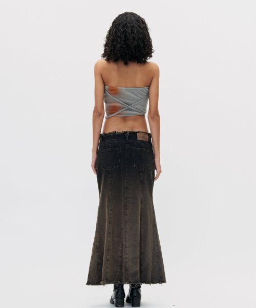 SETSETSET（セットセットセット）の「GRADATION MERMAID FIT DENIM SKIRT BLACK（スカート・レディース・その他・MEDIUM）」の2枚目の写真